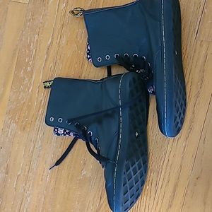 Dr. Martens Stratford Boots